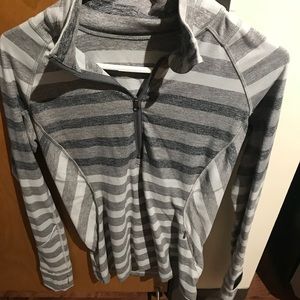 LULULEMON QUARTER ZIP